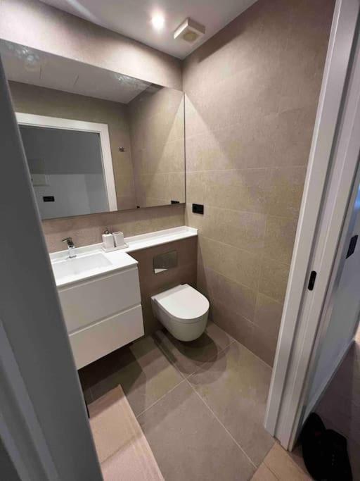 شقة Malecon 47 Apartamento Reformado En Primera Linea موتشيا المظهر الخارجي الصورة