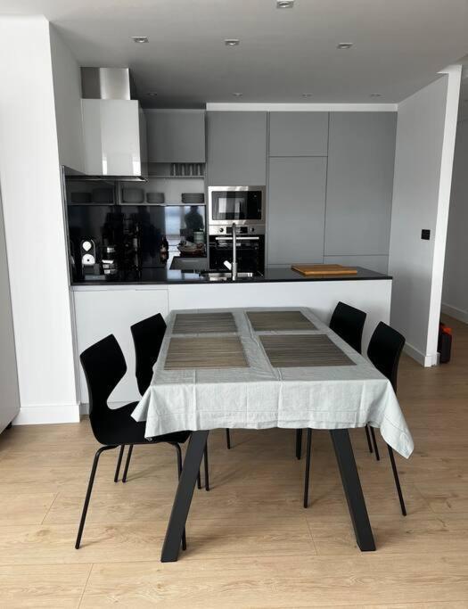 شقة Malecon 47 Apartamento Reformado En Primera Linea موتشيا المظهر الخارجي الصورة